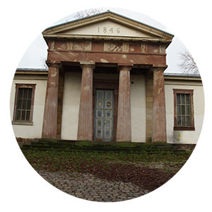 Echelmeyerpark Saarbrücken im Nauwieser Viertel und die Friedhofskapelle. Wird Sie zu einem Cafe?